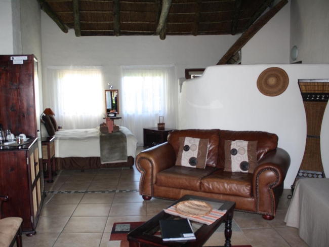 Queen / King Family Room