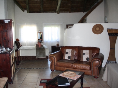 Queen / King Family Room