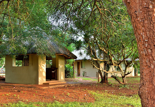 INGWE and INGWENYAMA 3 Sleeper Chalet 