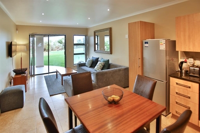 Ellefsen Golf Suite 102