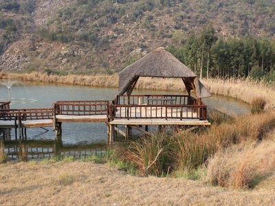 Emahlathini Guest Farm