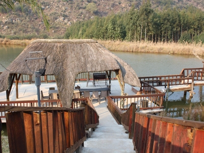 Emahlathini Guest Farm
