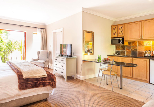 Luxury Room (Twin beds and kitchenette)