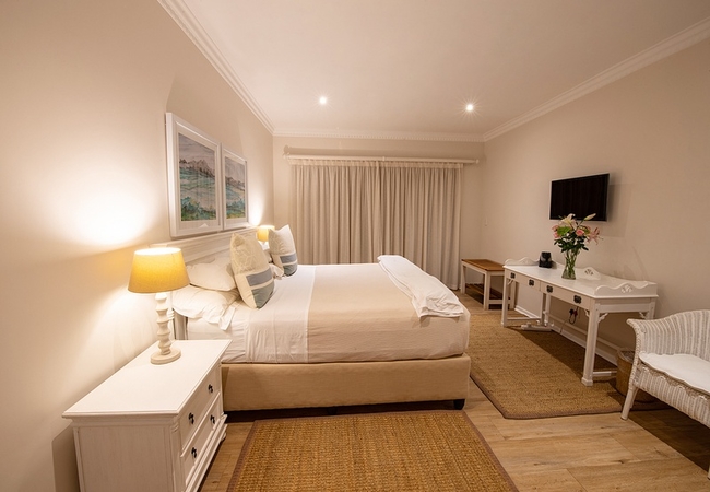 Luxury: Michele Room