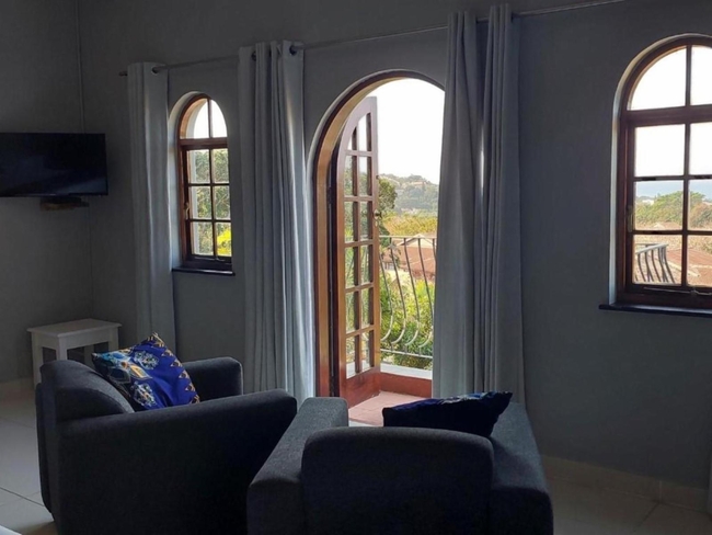 Luxury Room with Balcony 