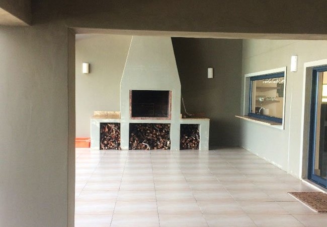 Farmhouse on The Rocks