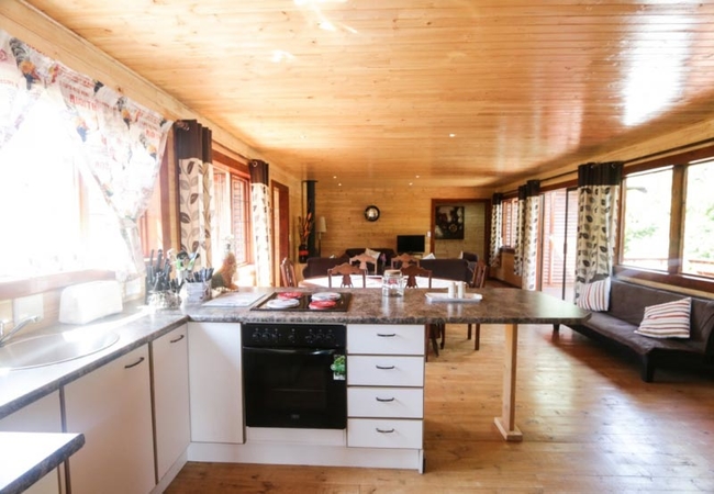 Fish Eagle Cabin