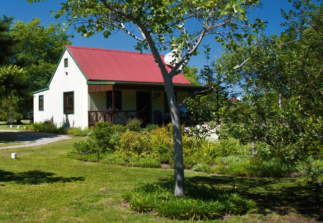 FieldMouse Cottage (Luxury)