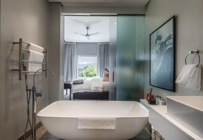 Luxury King/Twin Suites