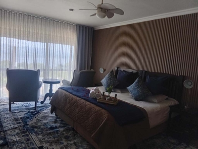 Luxury Room 8