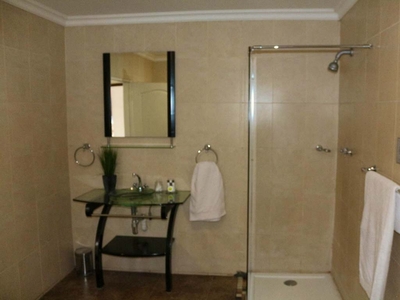 Luxury Room 8