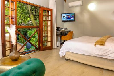 Deluxe King or Twin Aircon Bath Couch