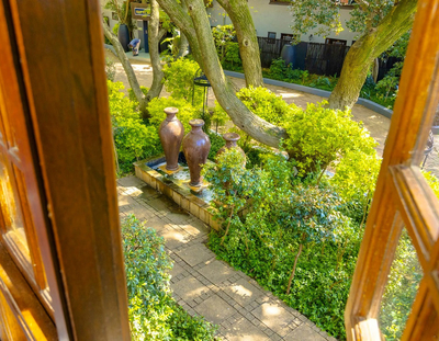 Deluxe King Bed or Twin Bath