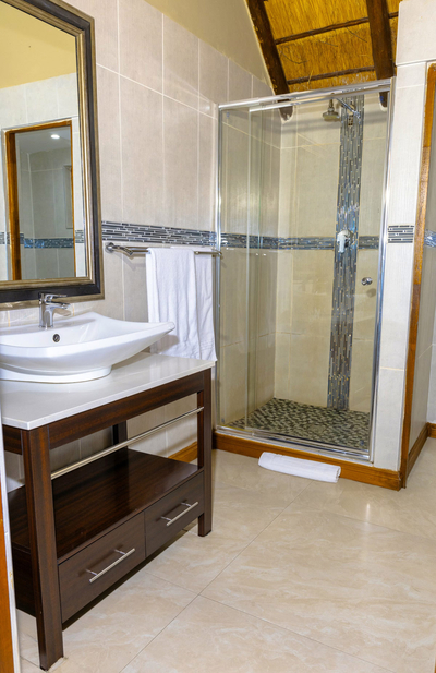 Deluxe King Bed or Twin Bath