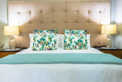 Deluxe King Room with Garden Atrium