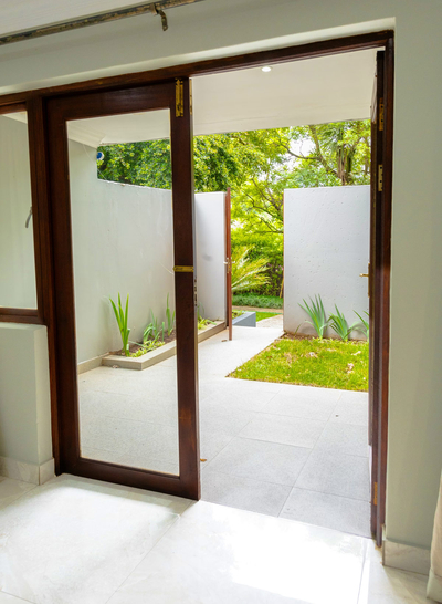 Deluxe King Room with Garden Atrium