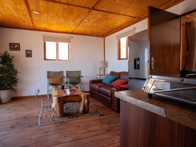 Rhebokvlakte Cottage 