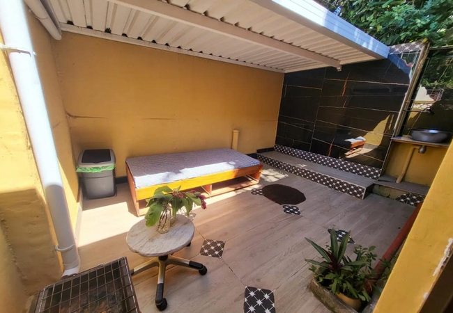 Studio with Mountain View