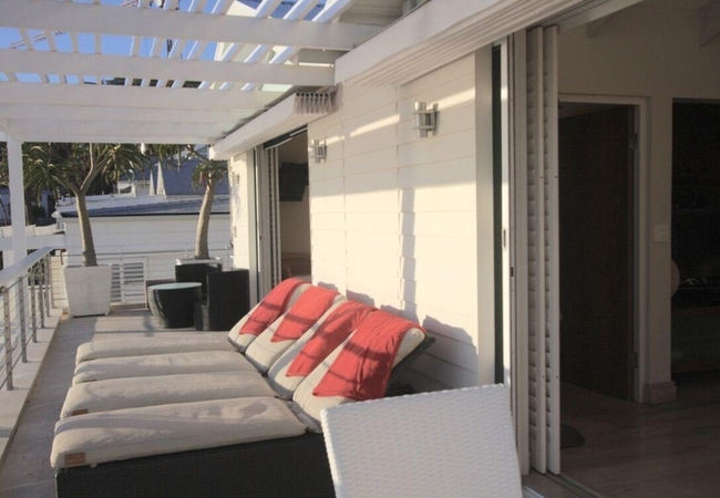 Glen Beach Bungalow and Penthouse