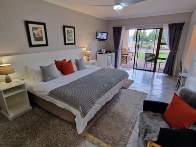 Luxury One Bedroom Apartment