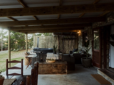 Stone Cabin (With Hot Tub)