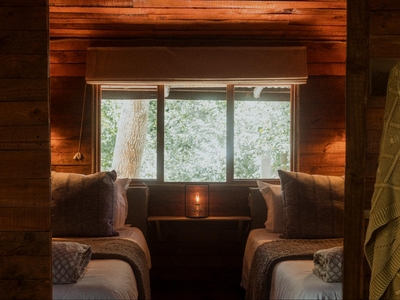 Wood Cabin (With Hot Tub)