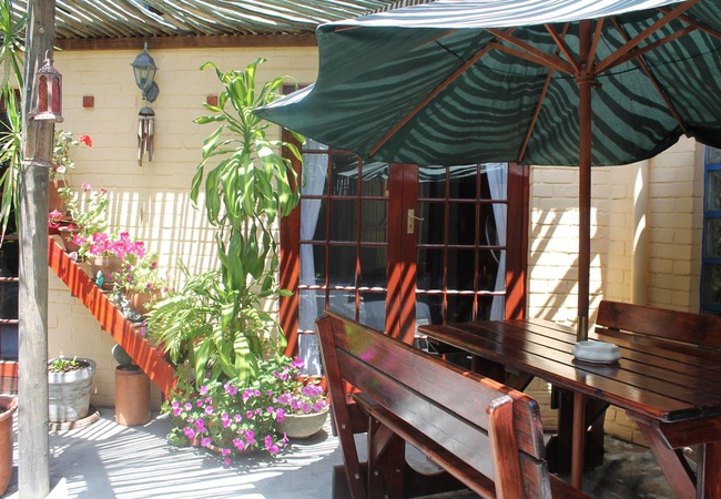 GM 20 tropical pool and patio area