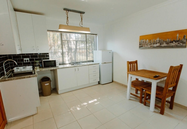 Deluxe Self-catering Queen Suite 12/13