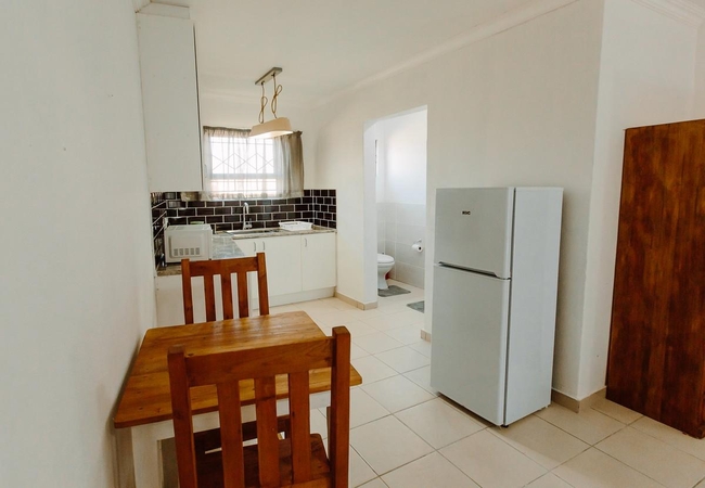 Deluxe Self-catering Queen Suite 12/13