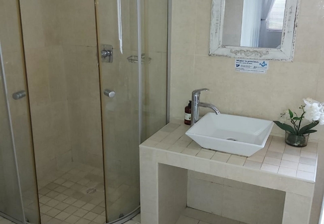 Three-Sleeper Family Unit 