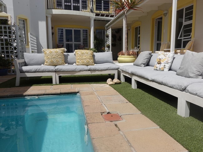 Salty Bay Guesthouse