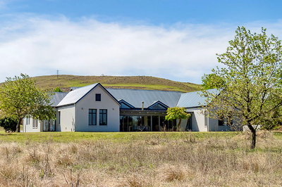 Gowrie Farm House 217