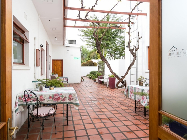 GuBas De Hoek meet eat sleep