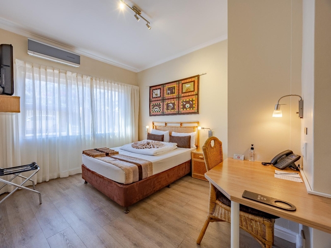 Classic Double Room - Next to reception