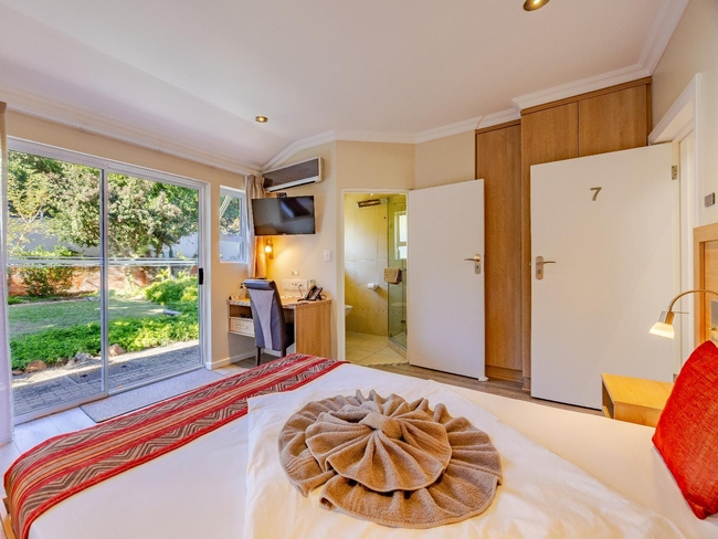 Deluxe Queen Room