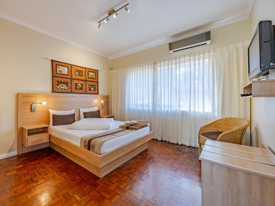 Deluxe Queen Room