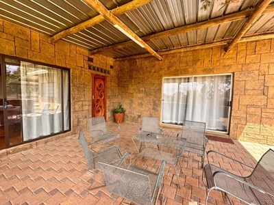 Three-Bedroom House Lavender