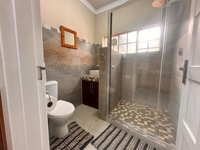 Two-Bedroom Cottage Bluegums with Hot Tub