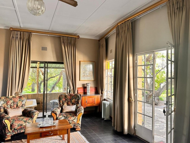 Standard Cottage Saffron