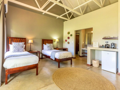 Luxury King/Twin Room