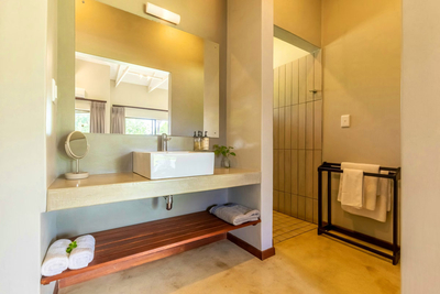 Luxury King/Twin with Sleeper Couch