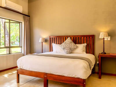 Deluxe King/Twin Room