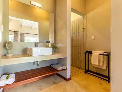 Deluxe King/Twin Room