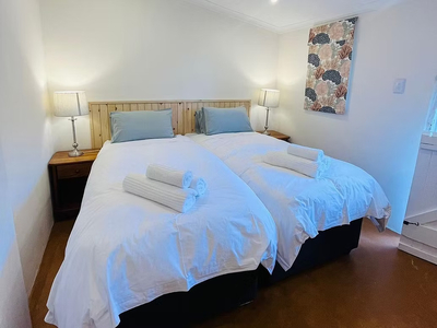 Stable Block - Twin/King