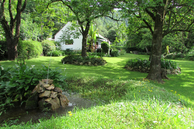 Herb Cottage - front deck