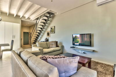 101 Studio Loft Apartment