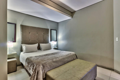 105 One-Bedroom Loft Apartment