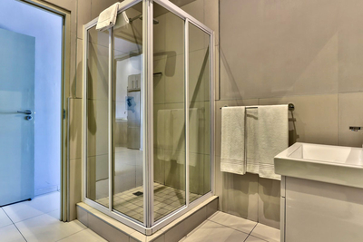 113 Three-Bedroom Apartment