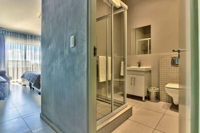 114 Three-Bedroom Apartment