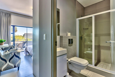 104 On Heritage Square